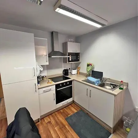 Entire 1 Bedroom Near Airport